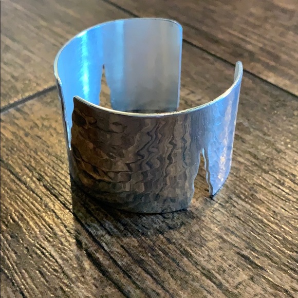 Rustic Cuff silver bracelet - Picture 3 of 3